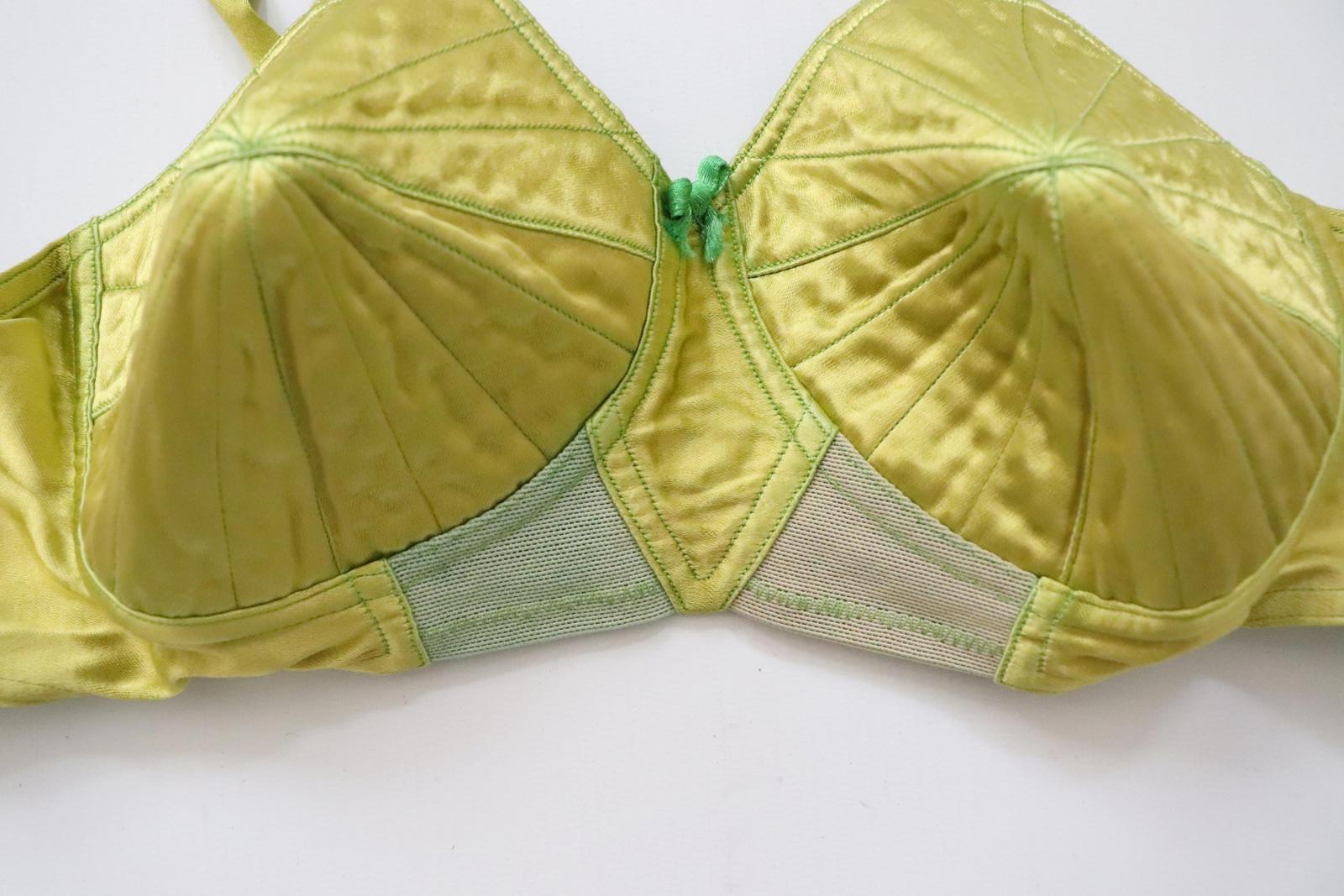 C1950s vintage green satin French bullet bra, Regina - fits ribcage 27-30"