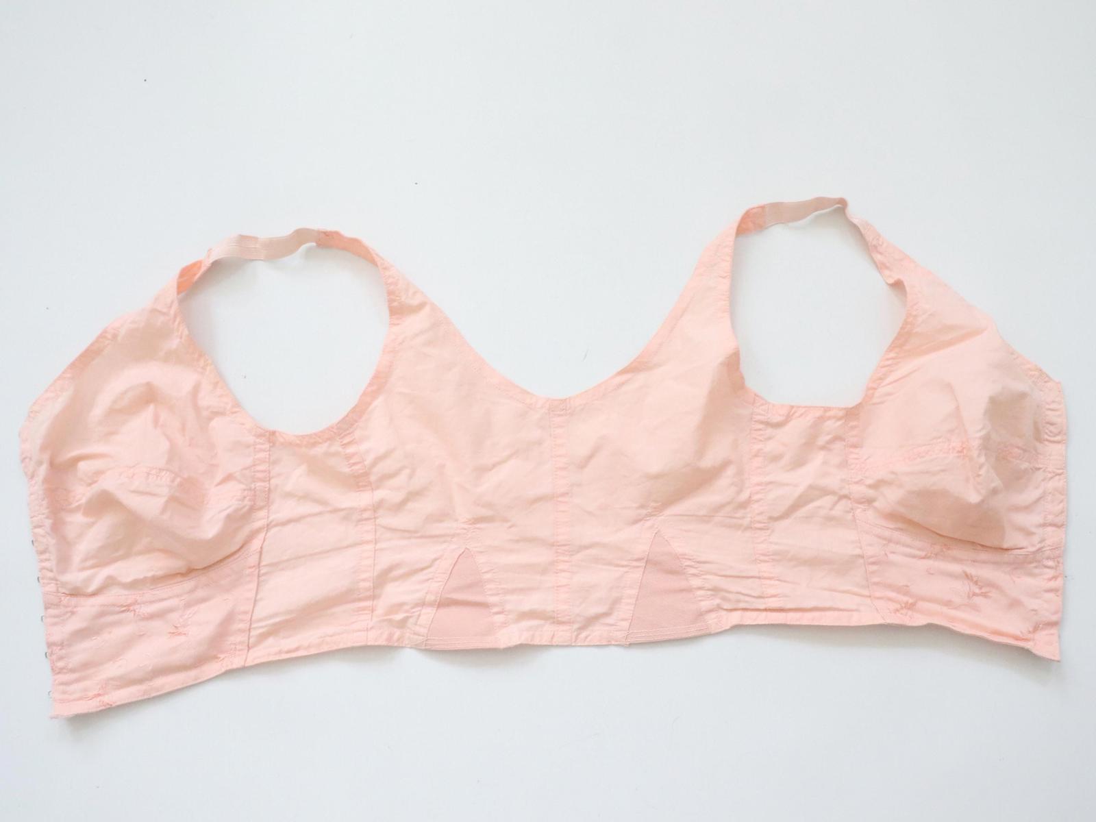 C1940s C1950s vintage Twilfit pink  longline bra - fits ribcage 28"