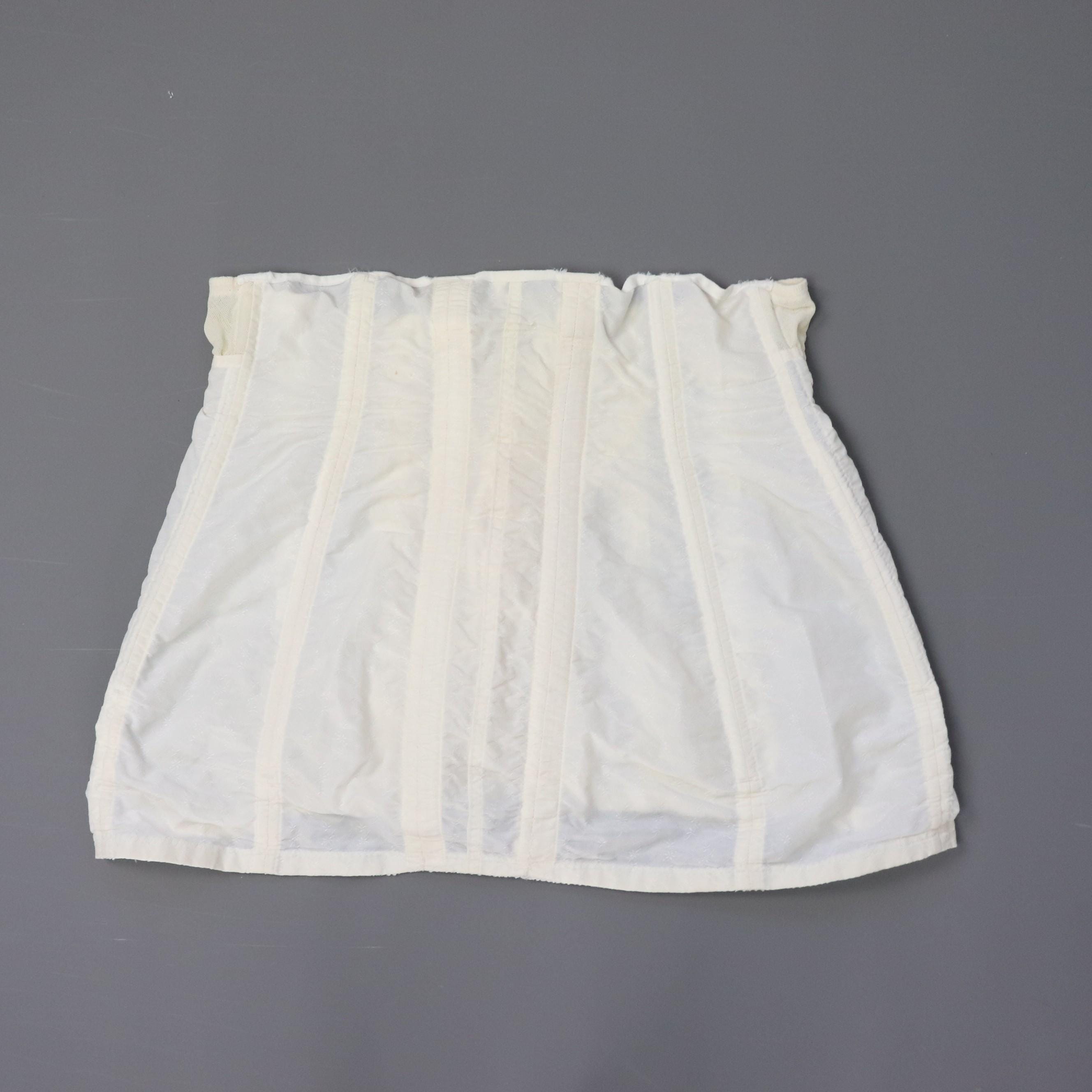 C1950s vintage white corset girdle with front lacing 2