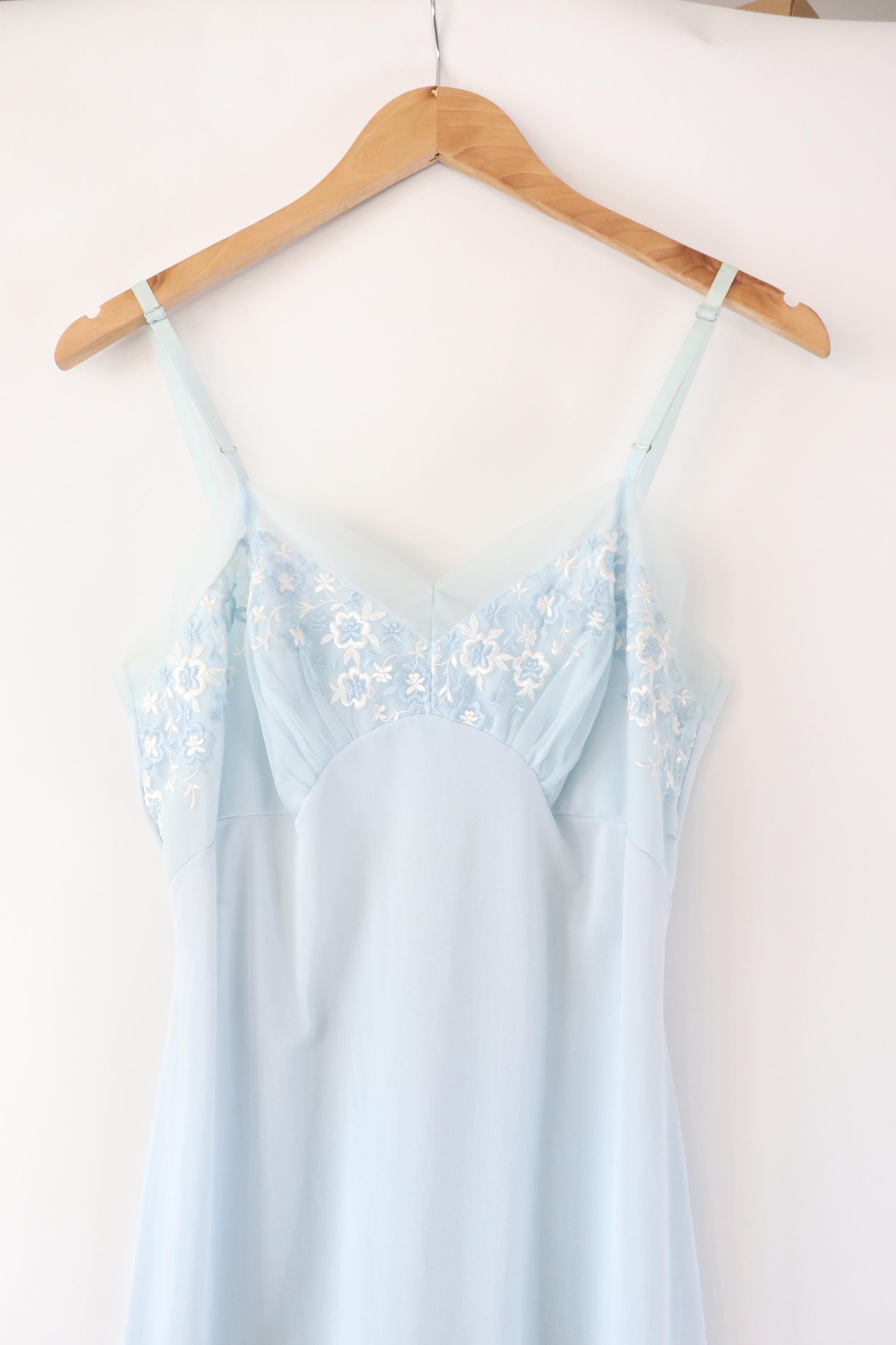 C1960s Vintage KAYSER nylon jersey powder blue slip