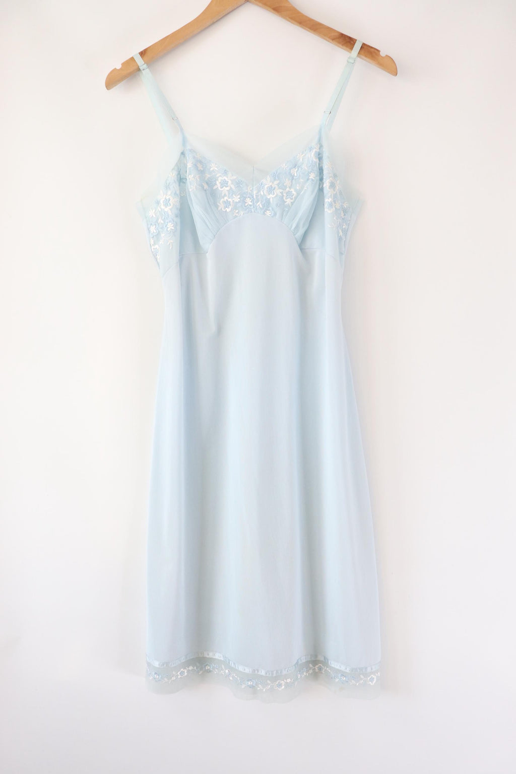 C1960s Vintage KAYSER nylon jersey powder blue slip