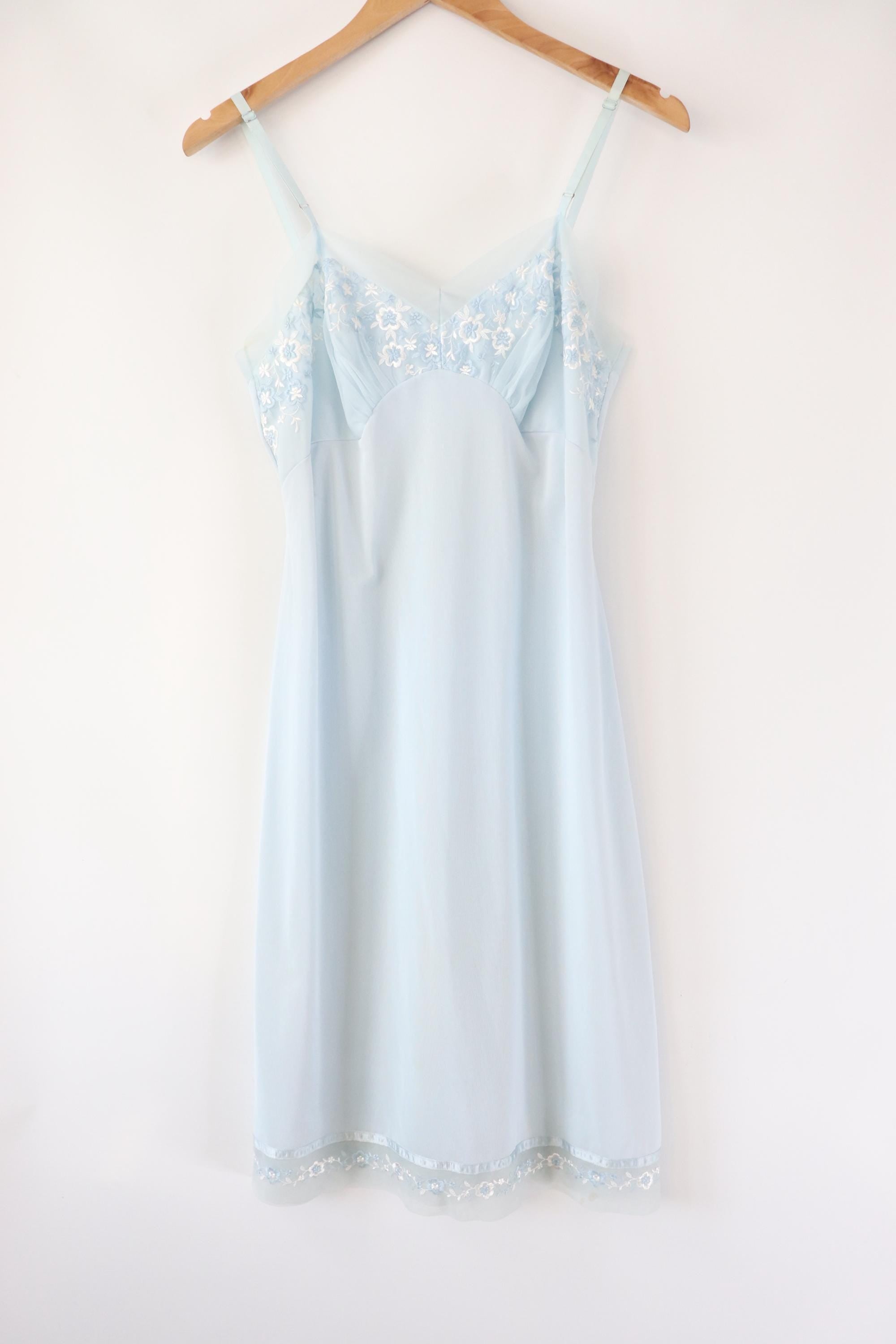 C1960s Vintage KAYSER nylon jersey powder blue slip