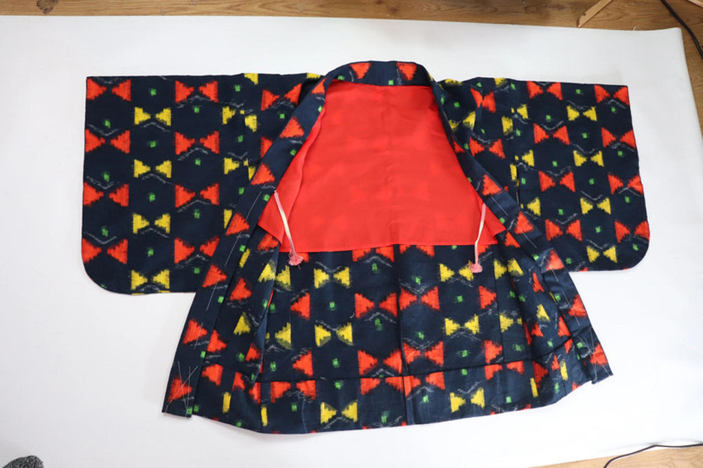 Vintage hand stitched Japanese Kimono Jacket with geometric pattern