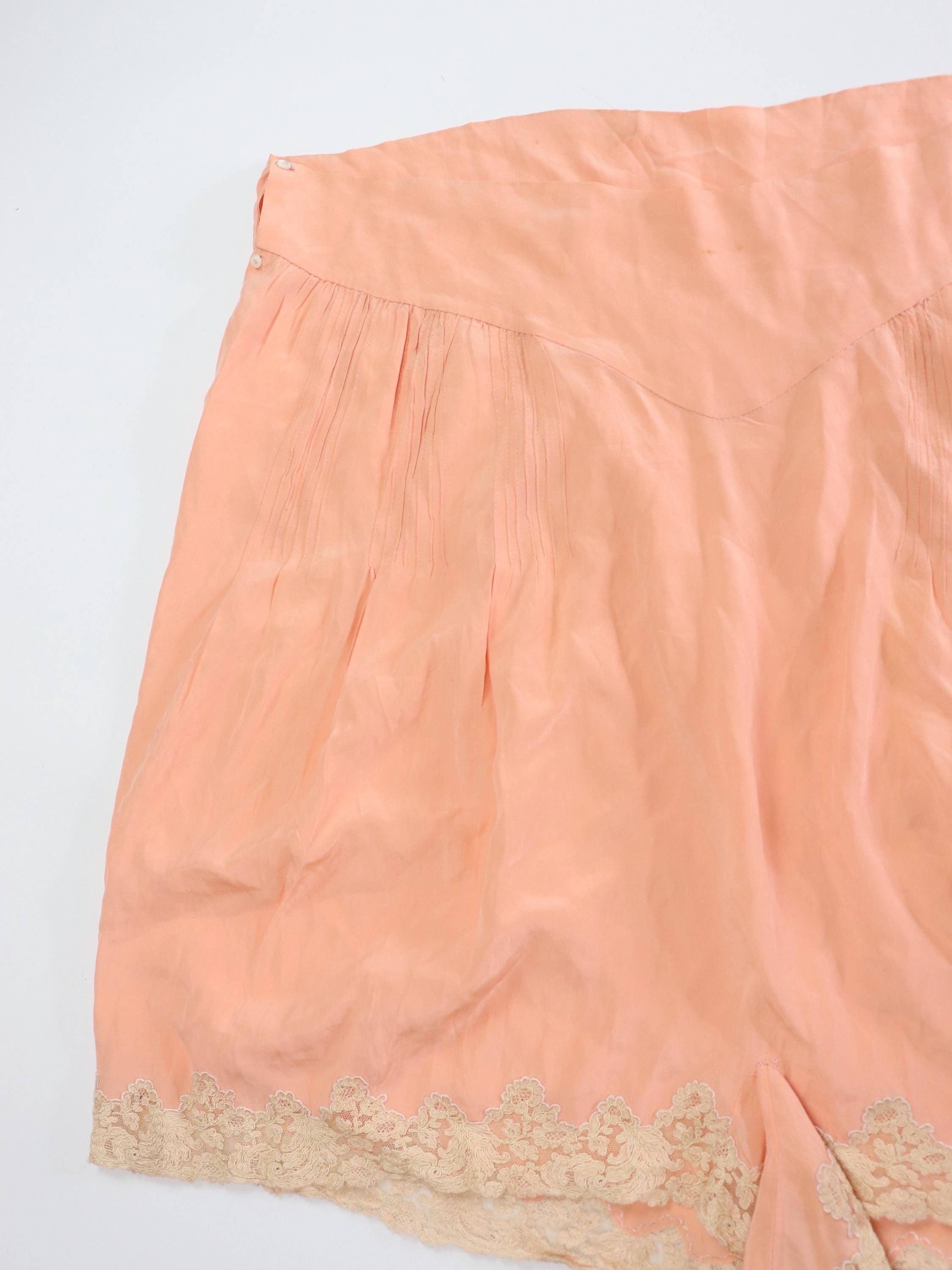 C1920s / 1930s vintage tea rose pink handstitched tap pants - 36" waist