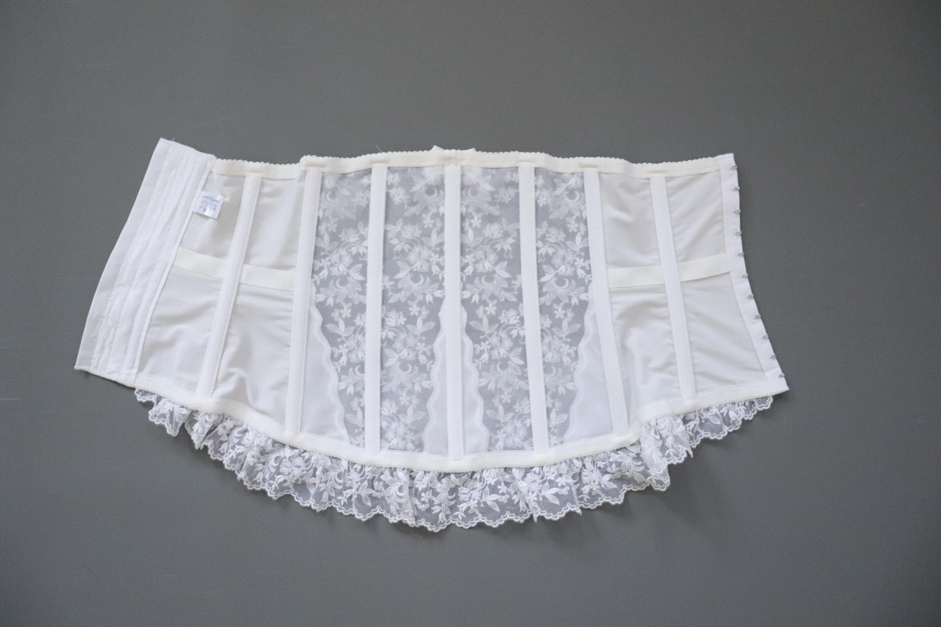 Vintage Japanese label corset girdle, open bottom girdle with centre back hook and eye fastening - SIZE 58cm / 23 inch