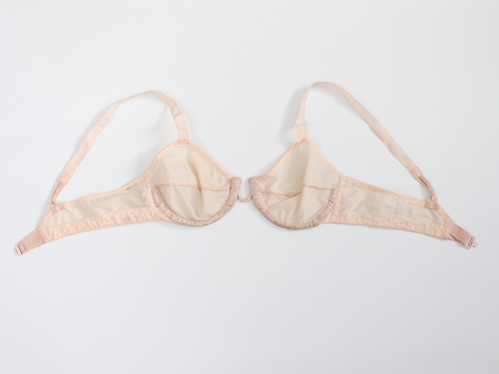 C1950s vintage french lingerie, peach pink monowire bra,