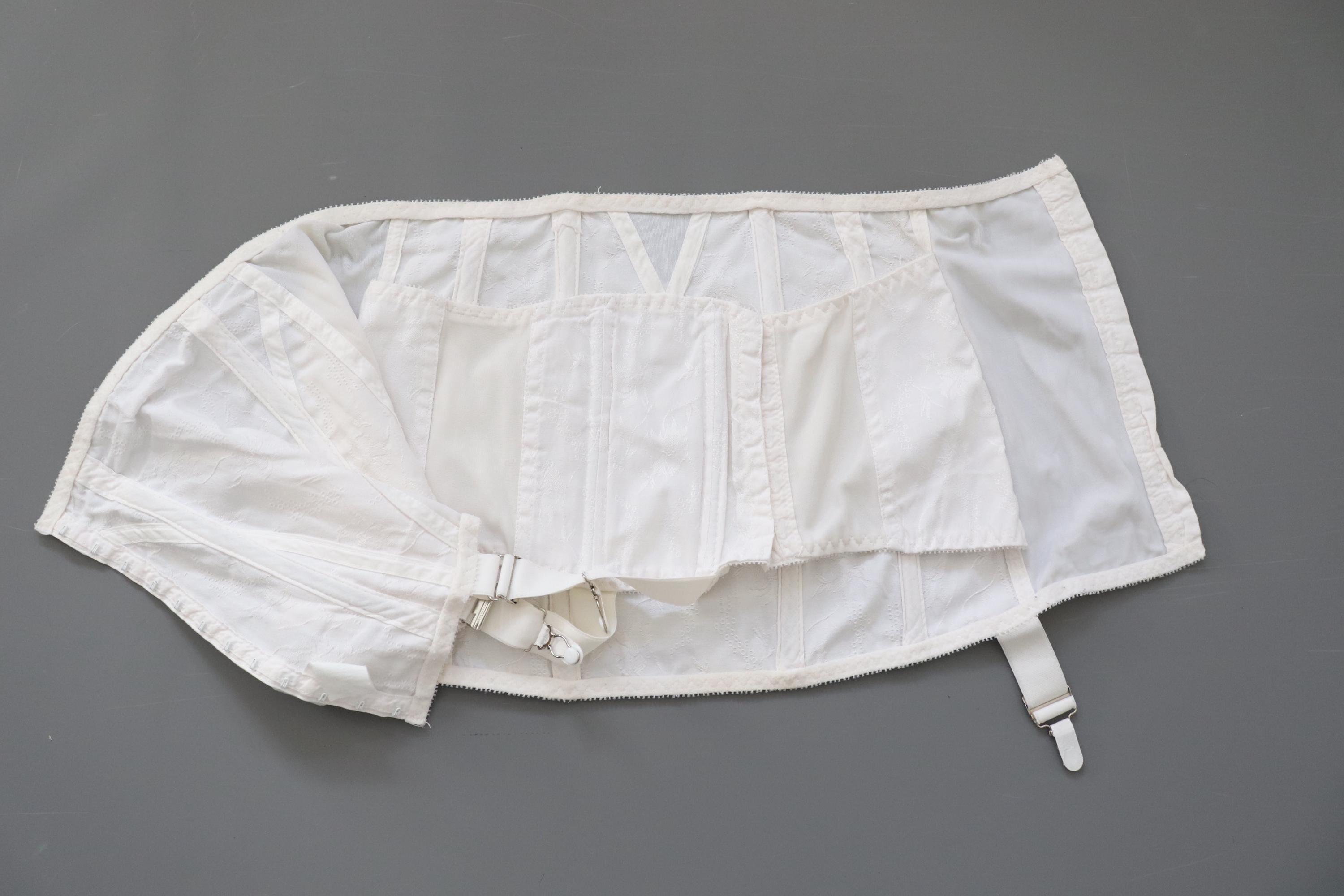 Vintage Twilfit corset girdle, open bottom girdle with inner support band WAIST 31-34"