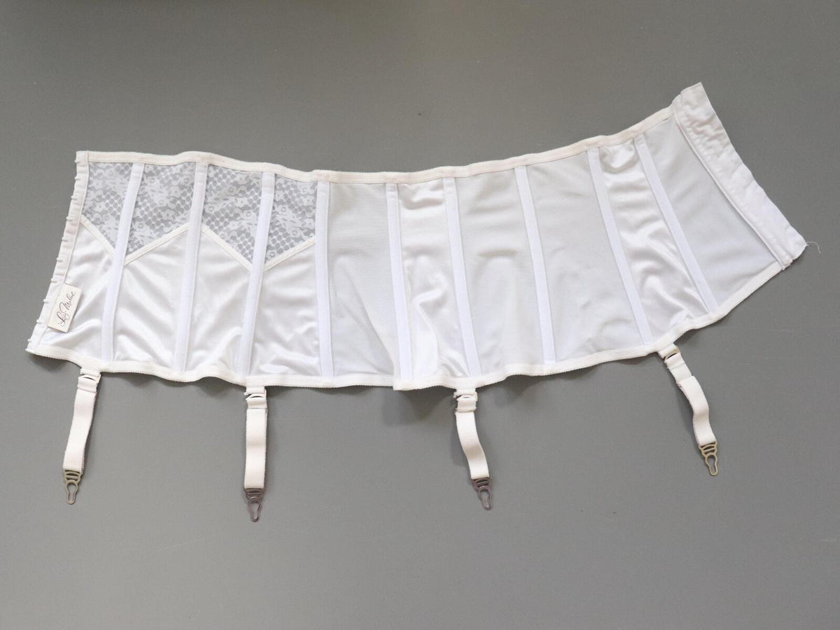 Vintage LADY MARLENE white corset girdle, open bottom girdle  - SIZE 30