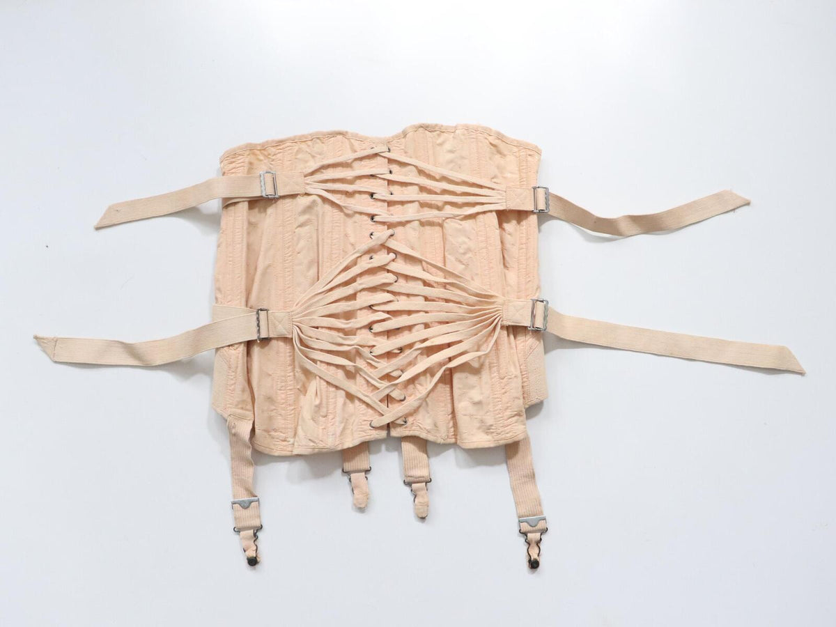 C1940S 1950s vintage beige fan laced corset -  SIZE - 30 inches waist