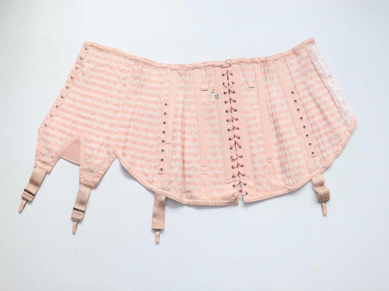 C1940s C1950s vintage pink floral broche coutil corset girdle - 24 inch waist