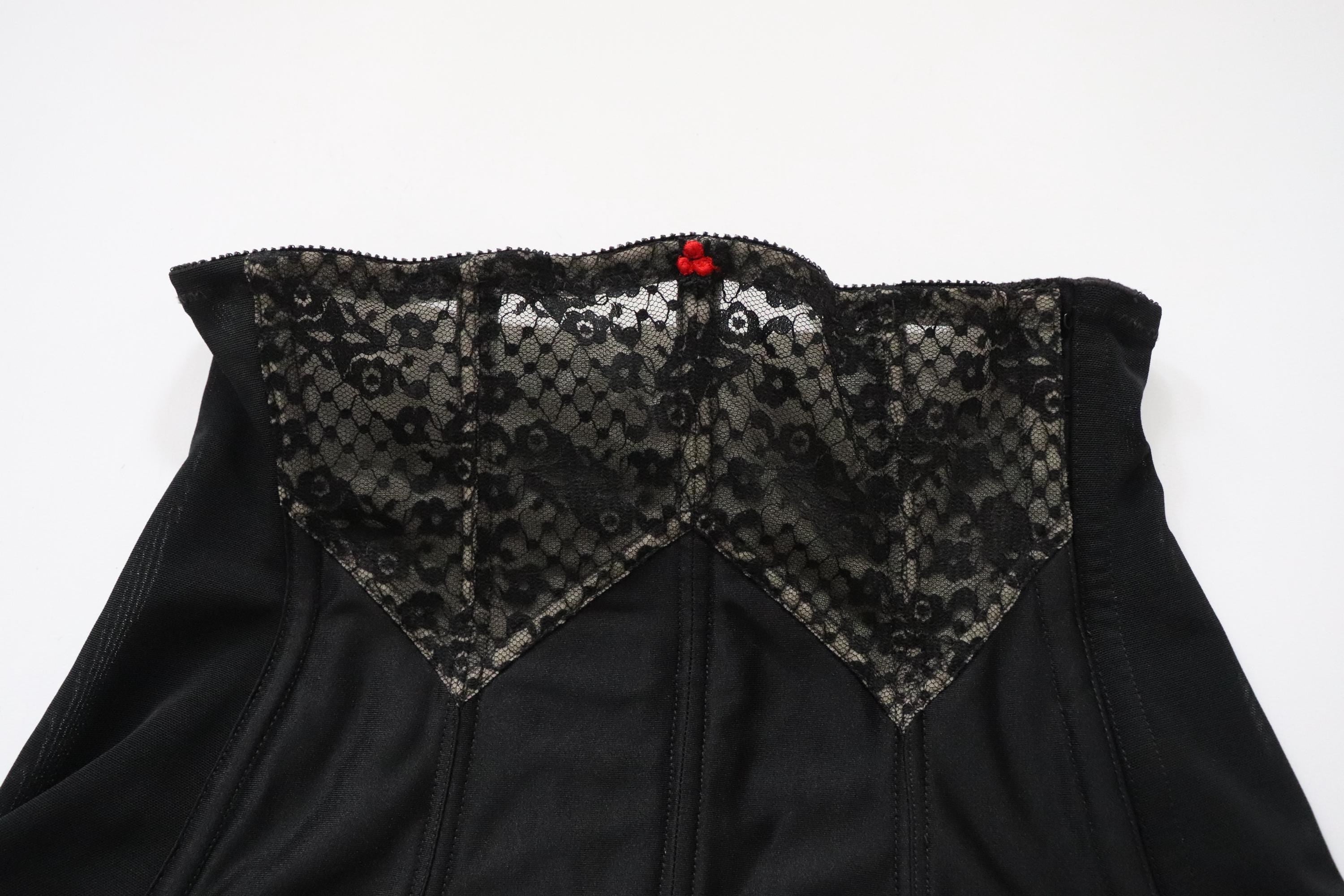 Vintage LADY MARLENE corset girdle, open bottom girdle with side hook and eye fastening - SIZE 26  waist 25-27"