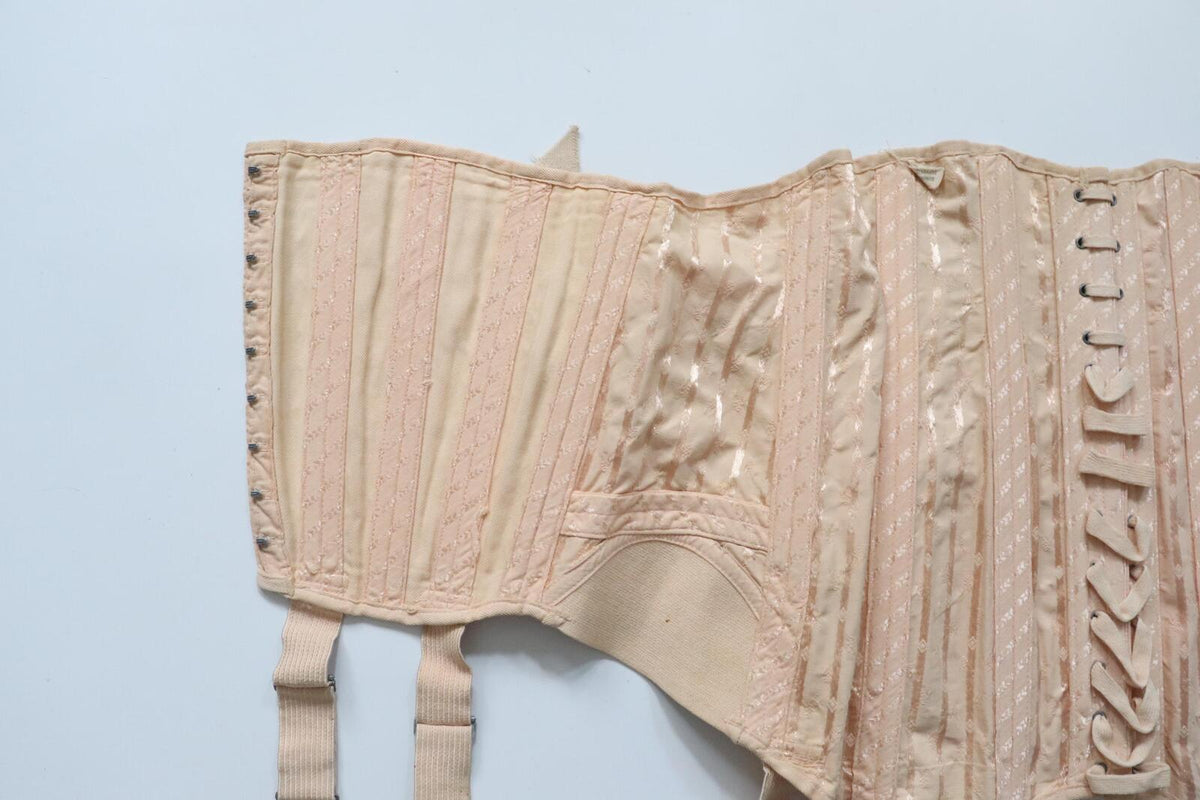 C1940S 1950s vintage beige fan laced corset -  SIZE - 30 inches waist