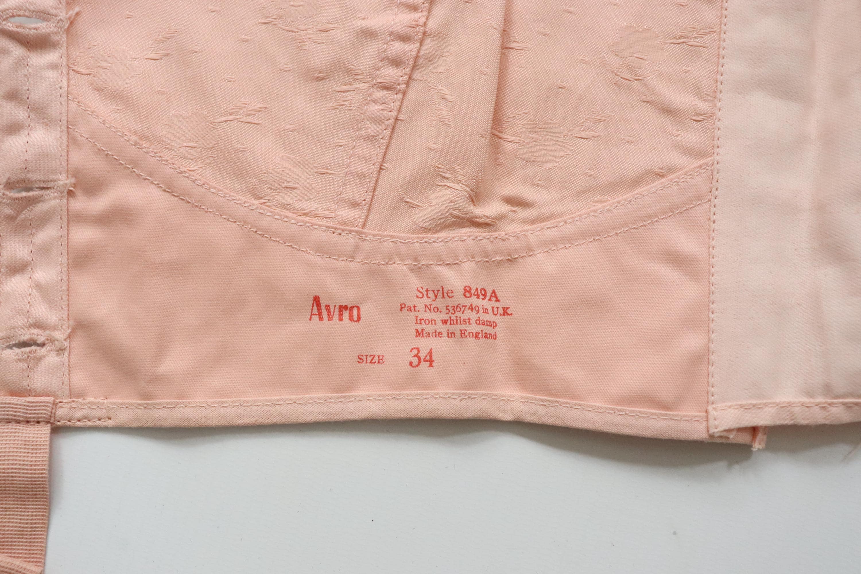 C1940 vintage Avro pink fan laced longline bra - style 849A - size 34